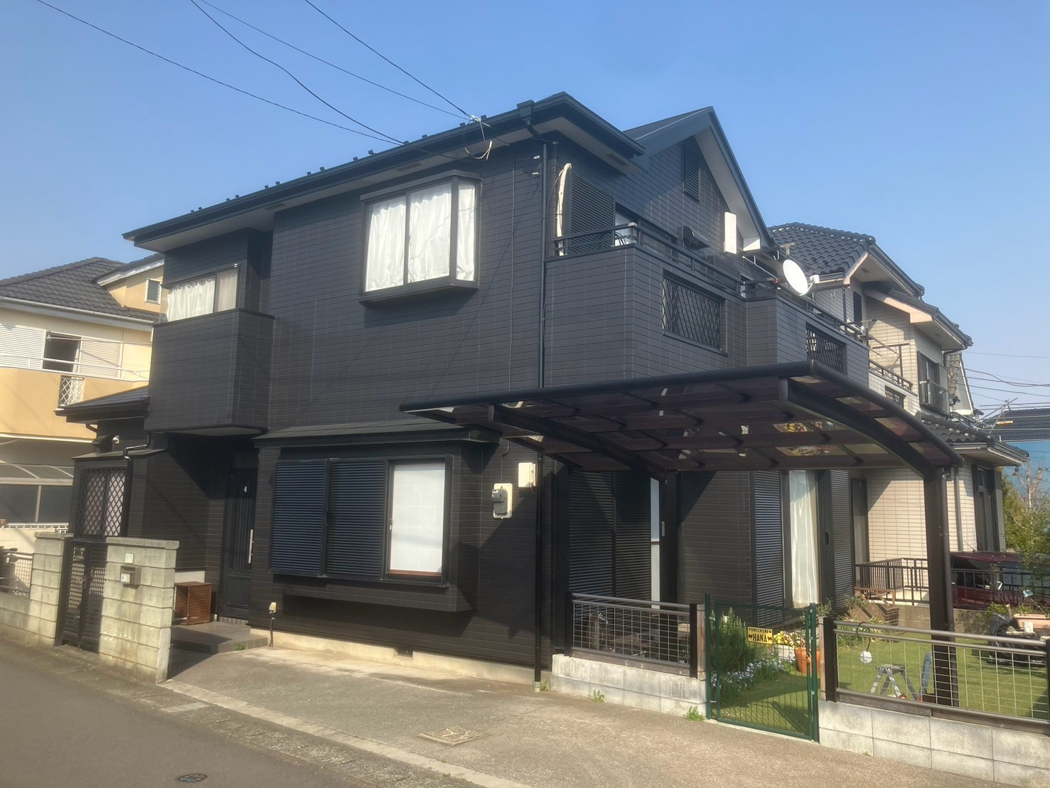 柏市で外壁塗装を黒での外観